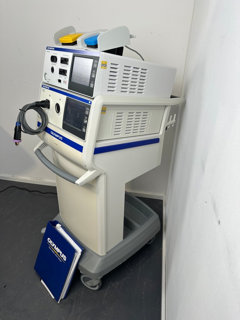 Olympus HF-Generator ESG-400 & Ultraschallgenerator USG-400 & Fahrwagen TC-E400