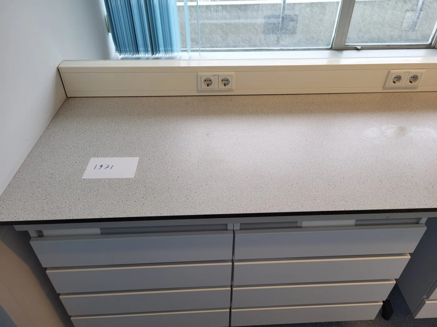 1971 – Used S+B Laboratory wall table (265 cm) - 5