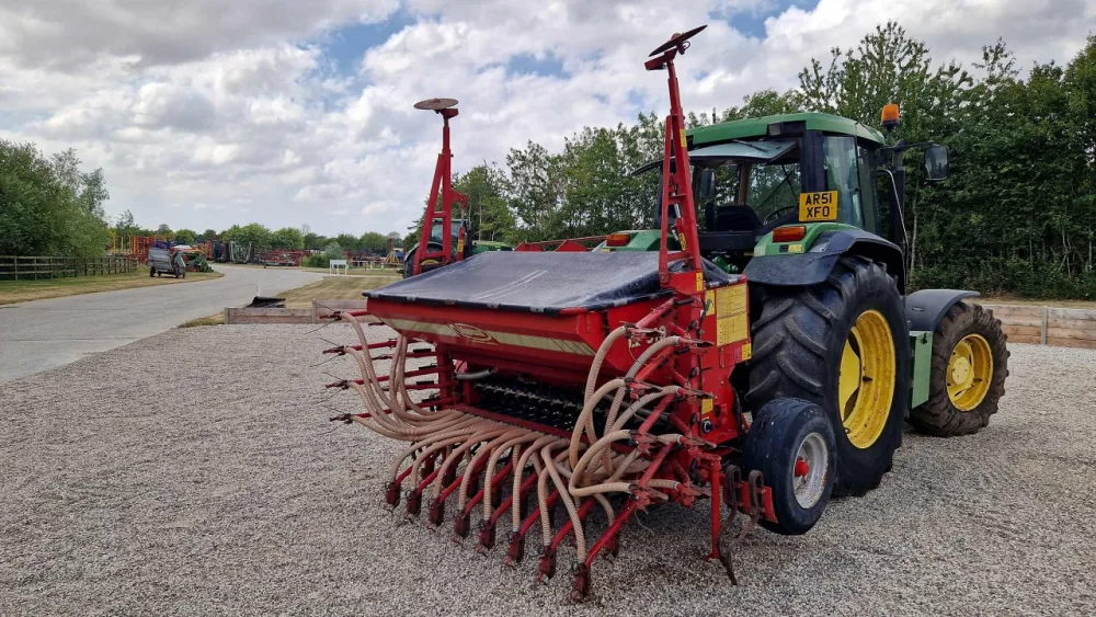 1995 Massey Ferguson LZ 510 4m Grain Drill