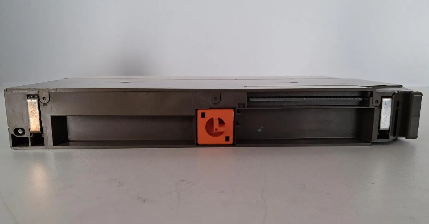 Siemens SIMATIC S5 6ES5 456-7LA11 Digital Output Module - 7
