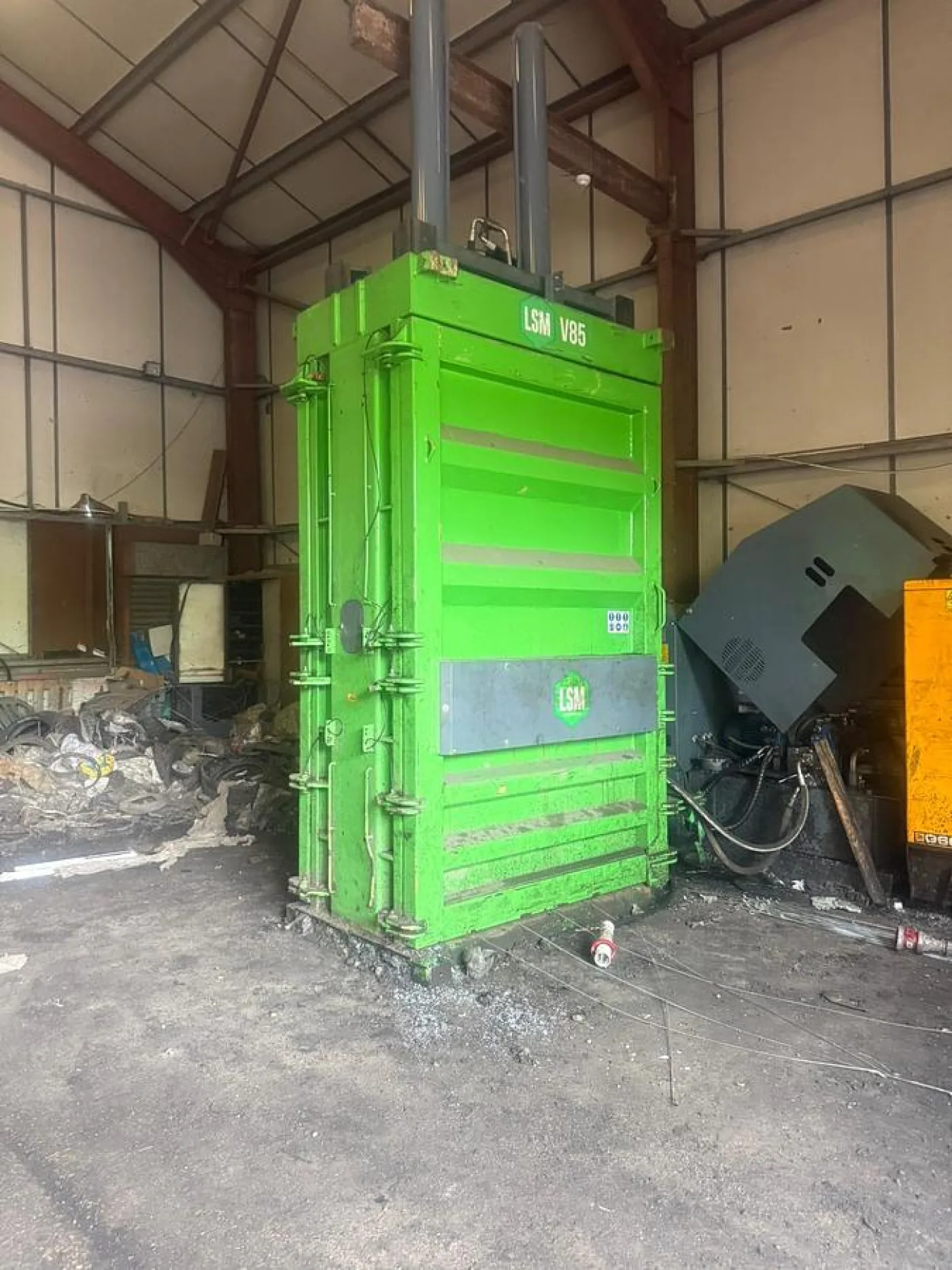 LSM V85 Tyre Baler - 4