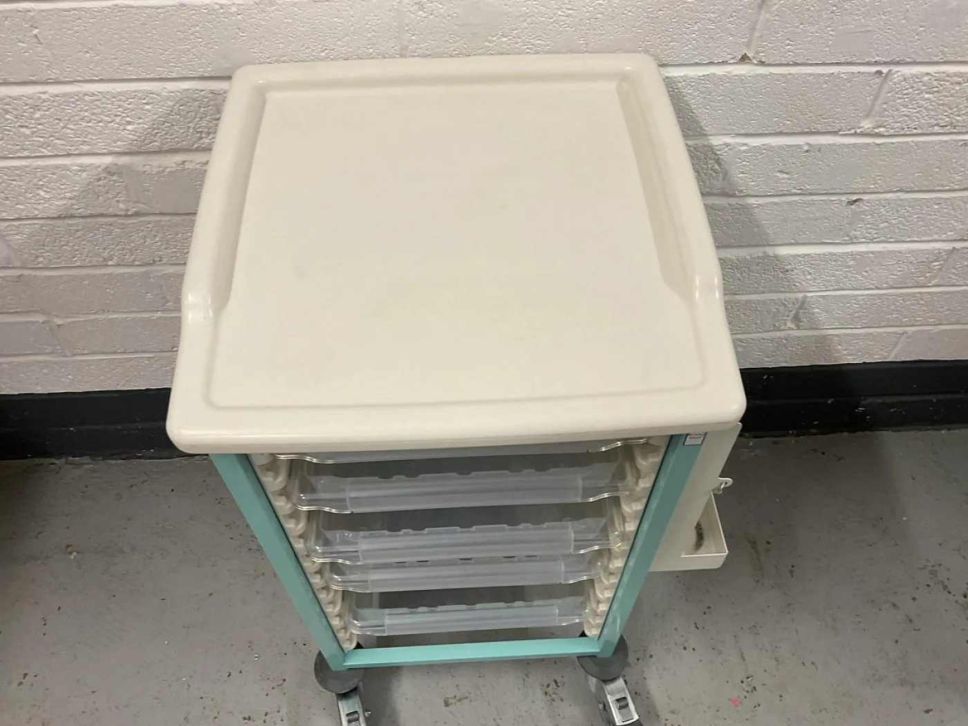Bristol Maid Gratnells trolley 5 drawer - 3