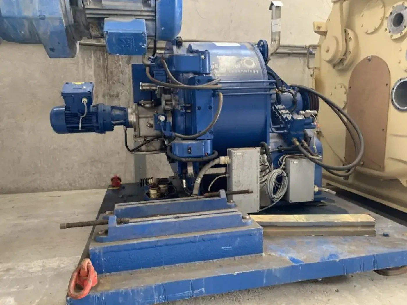 USED KRAUSS MAFFEI HZ 63 Si CENTRIFUGE - 4