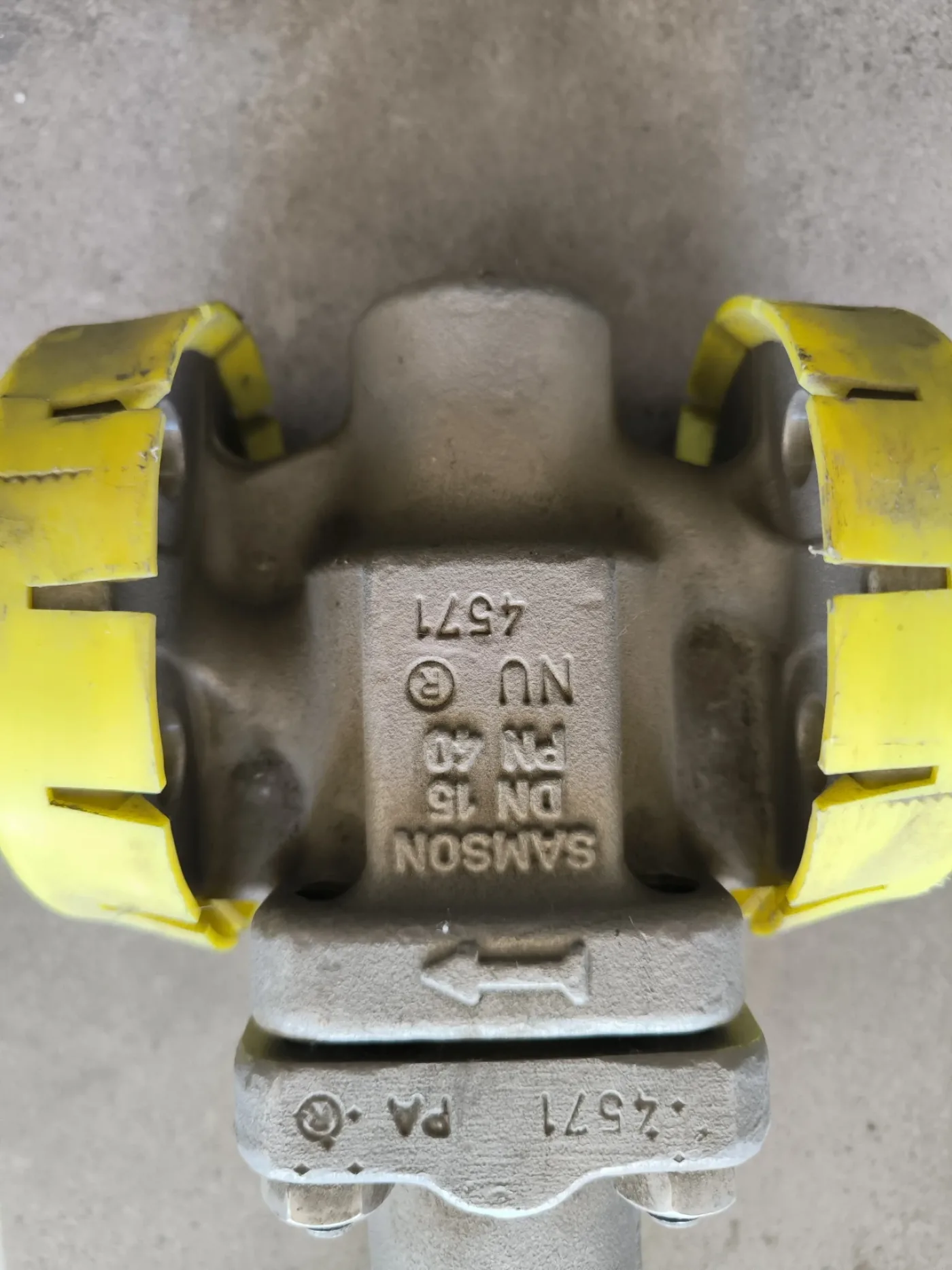PROPORTIONAL VALVE SAMSON DN15 PN40 WITH PNEUMATIC ACTUATOR 324102 - 2