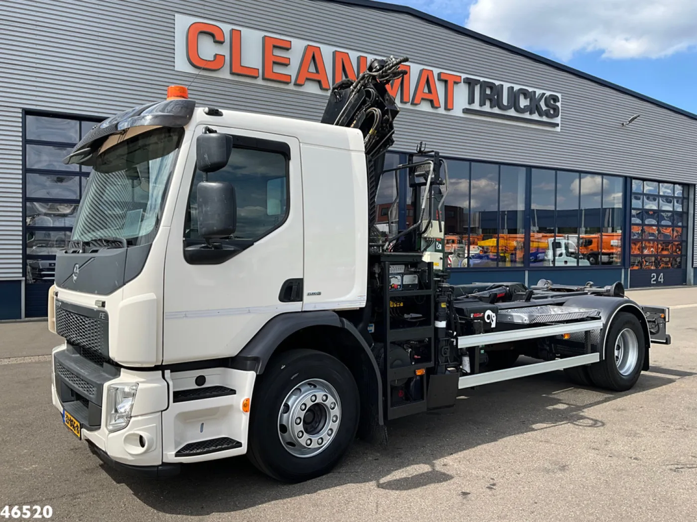 Volvo FE 250 Euro 6 Hiab 14 Tonmeter laadkraan Just 170.460 km! - 2