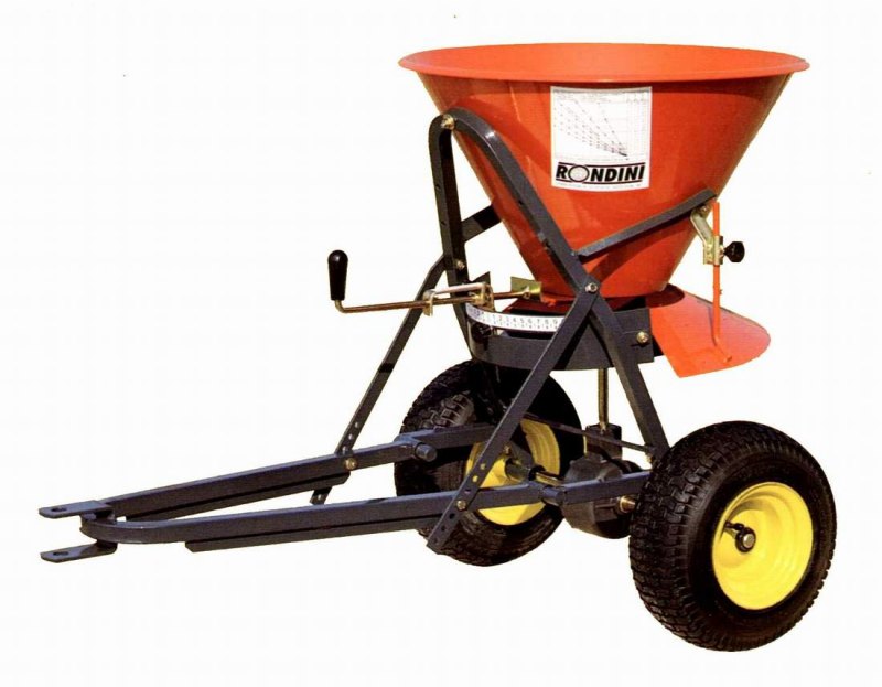 Rondini strooier model SPT100 trekboom uitvoering