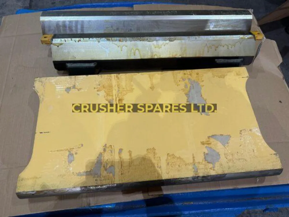 8240-70-6221 | Kipphebelplatte | Komatsu® BR380 |