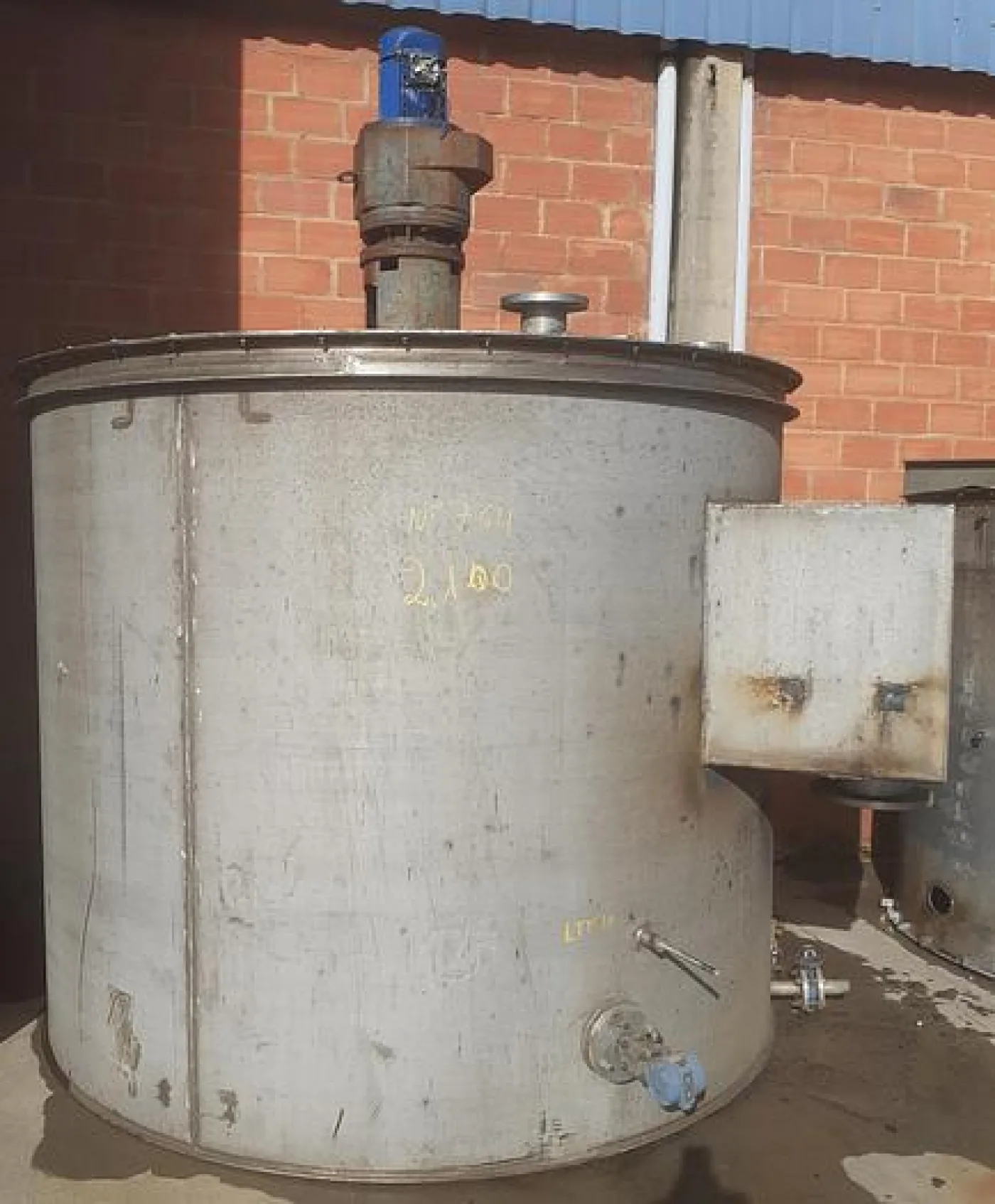 Reservatório de Inox com misturador de 6000 L - 1
