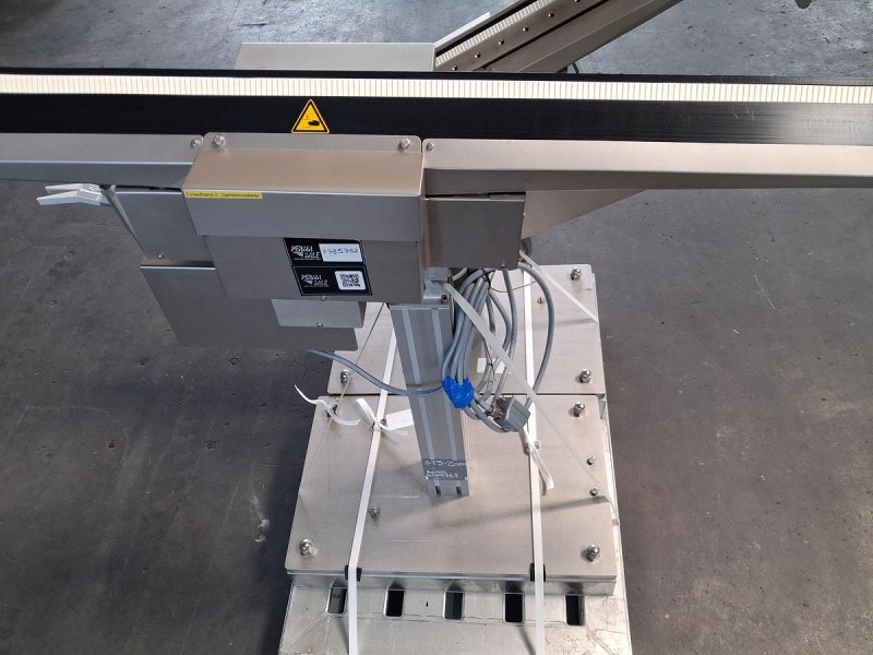 Inova Pharma Systems STS 2000 Edelstahl Zuführ- und Transportsystem
