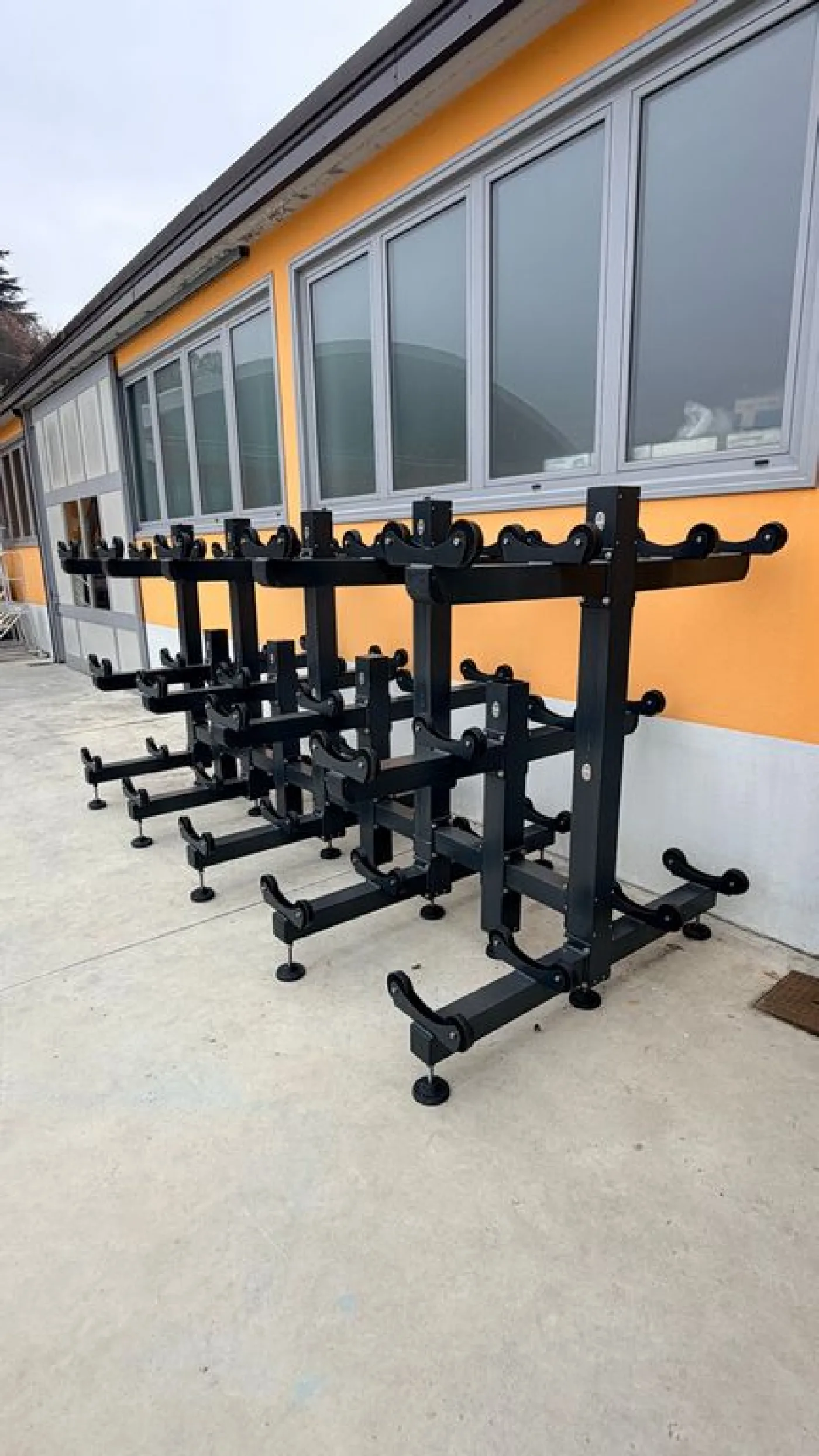 ?BOTTISTOP” 28-SLOT PAINTED ALUMINIUM BARRIQUE SUPPORT , USED EQUIPMENT - 6