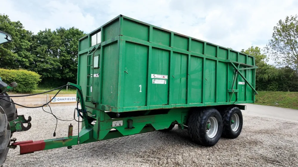 R & R 16-ton Grain Trailer