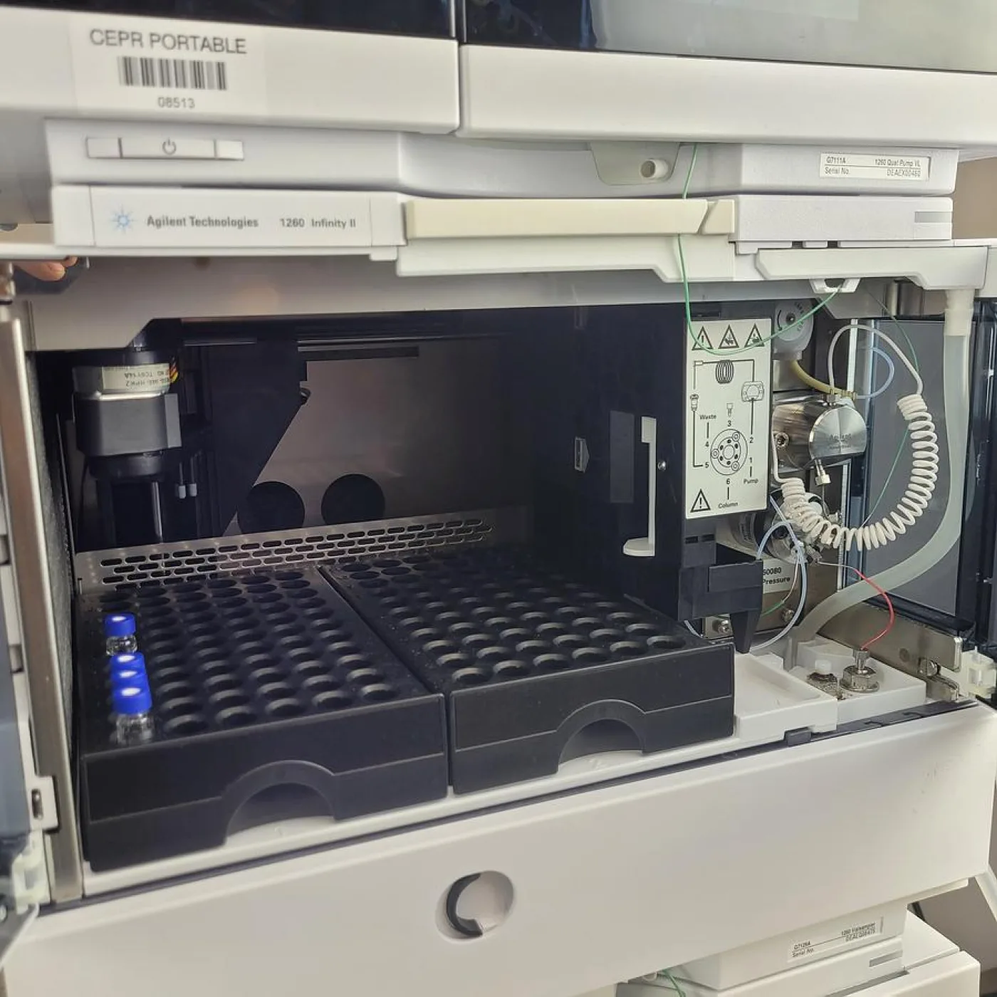 Agilent Cary 1260 infinity HPLC system - 6