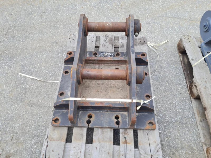 Anbauplatte fix verbolzt