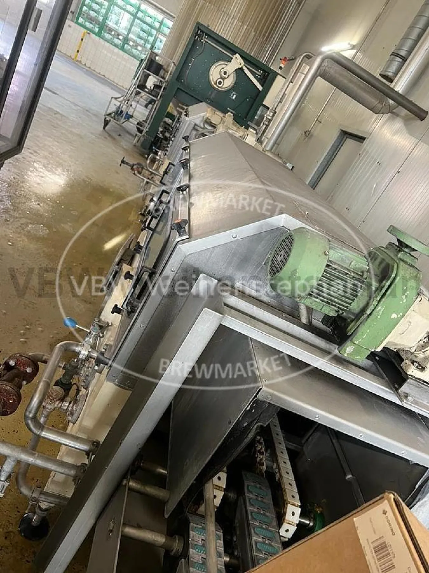 Crate washer - 2