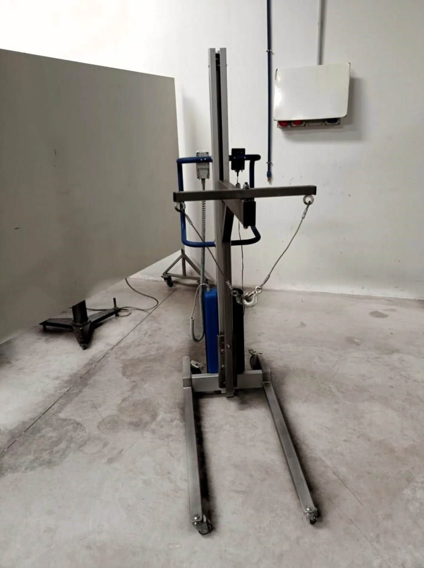 ELEVATORE A BATTERIA – ACTIWORK – MOD. NEWTON - 3