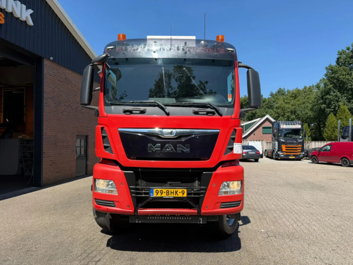 MAN TGS 49.440 10x8 24 m³ Hardox 428,901 km NL Truck - 6