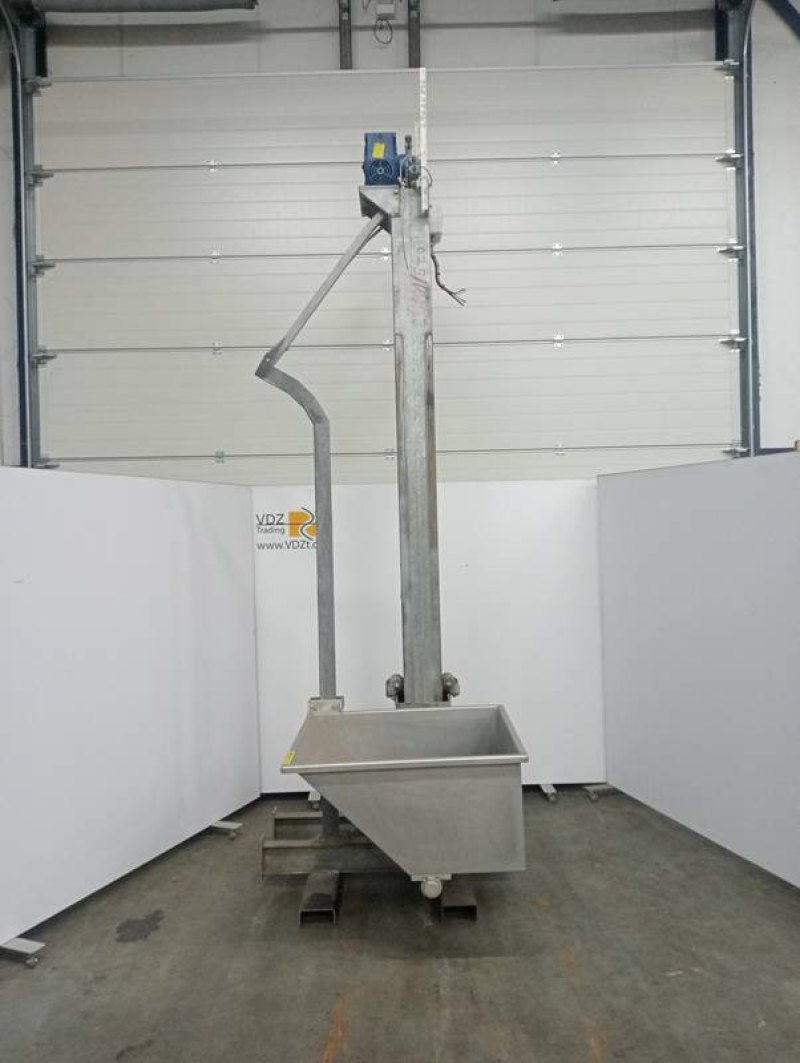 Bin lift and tipper