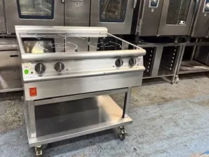 Falcon Dominator Induction Hob E3904I , refurbished with stand , 4 rings 5 kw each powerfull - islandcatering