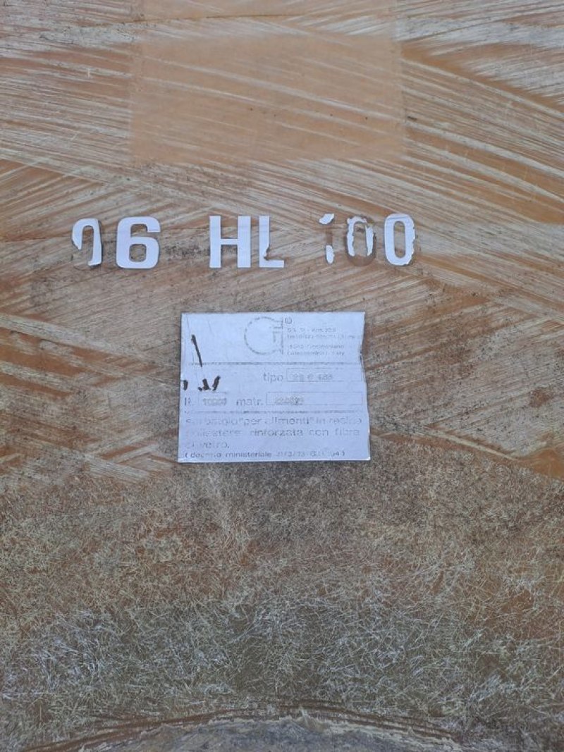 FIBERGLASS STORAGE TANK MODEL, 100 HL CAPACITY WITH ROUNDED BOTTOM, SECOND HAND EQUIPMENT