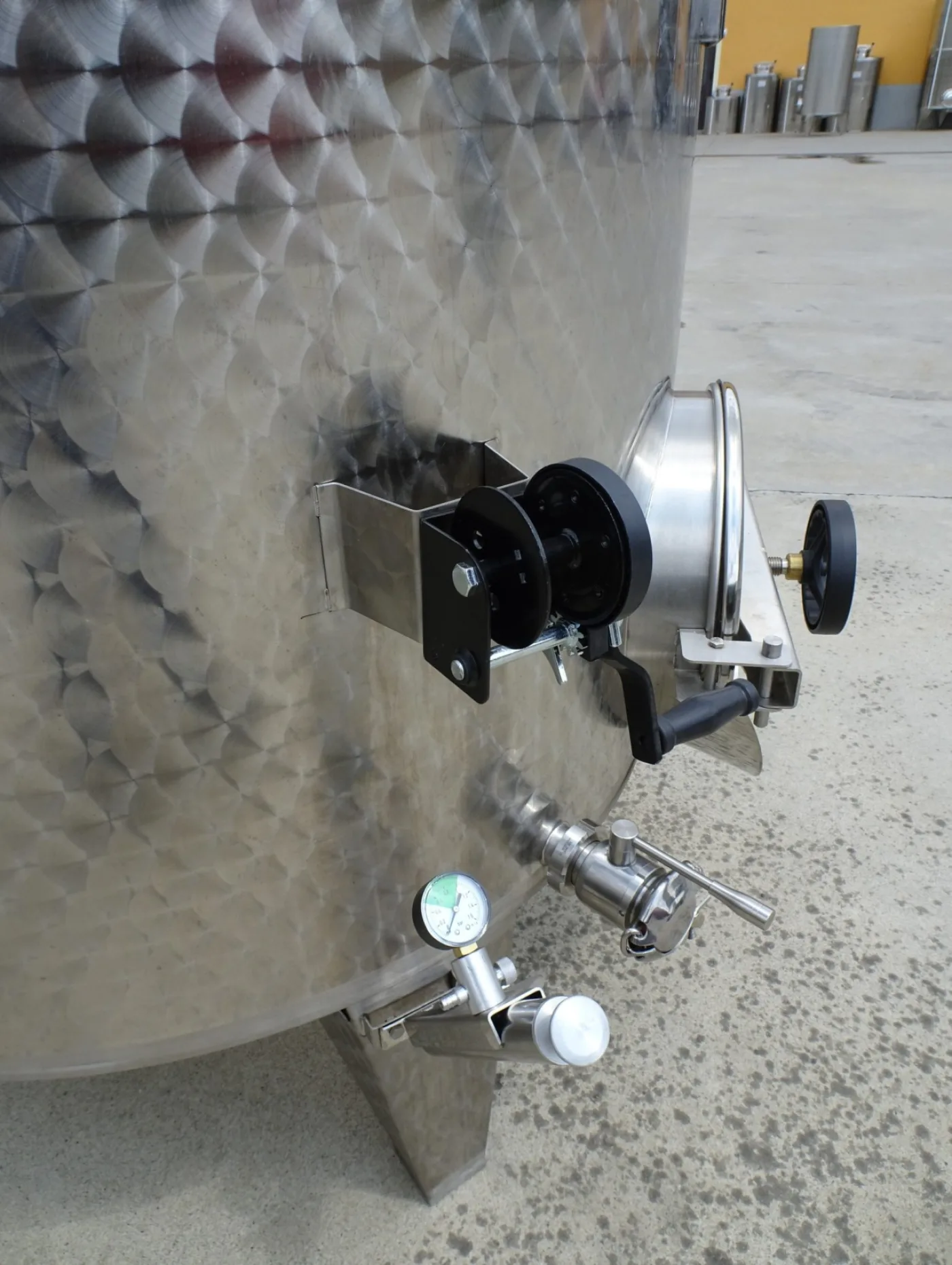 STAINLESS STEEL CAPACITY LITERS 3000 PNEUMATIC FLOATING LID MODEL CONICAL BOTTOM NEW EQUIPMENT - 8