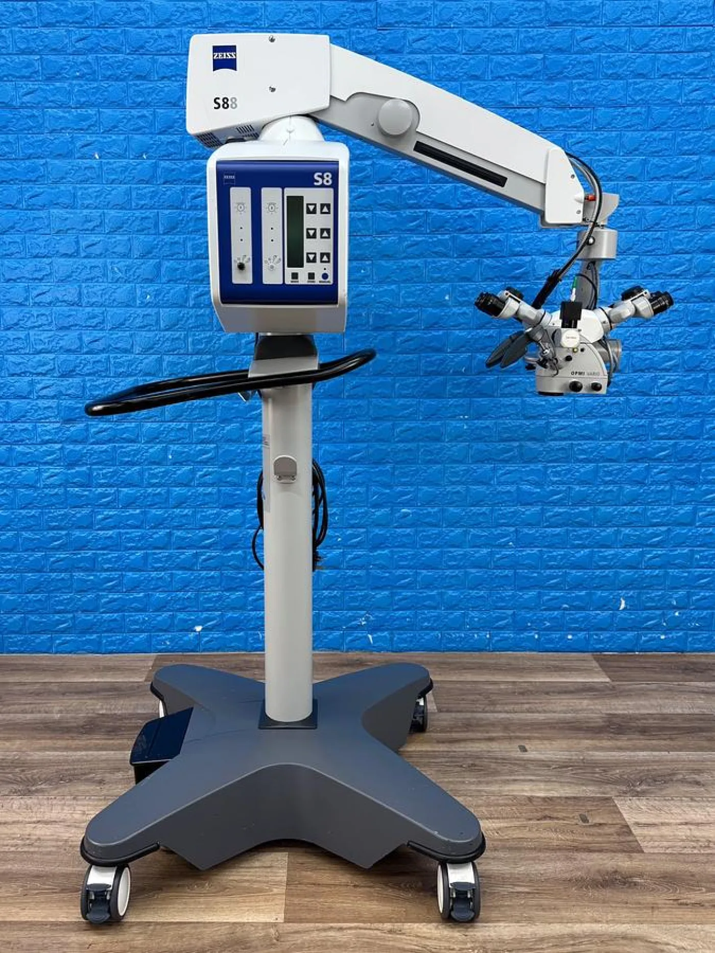 Zeiss S88 OPMI VARIO Neuro, Spine and ENT REF: P30A05952 - 1
