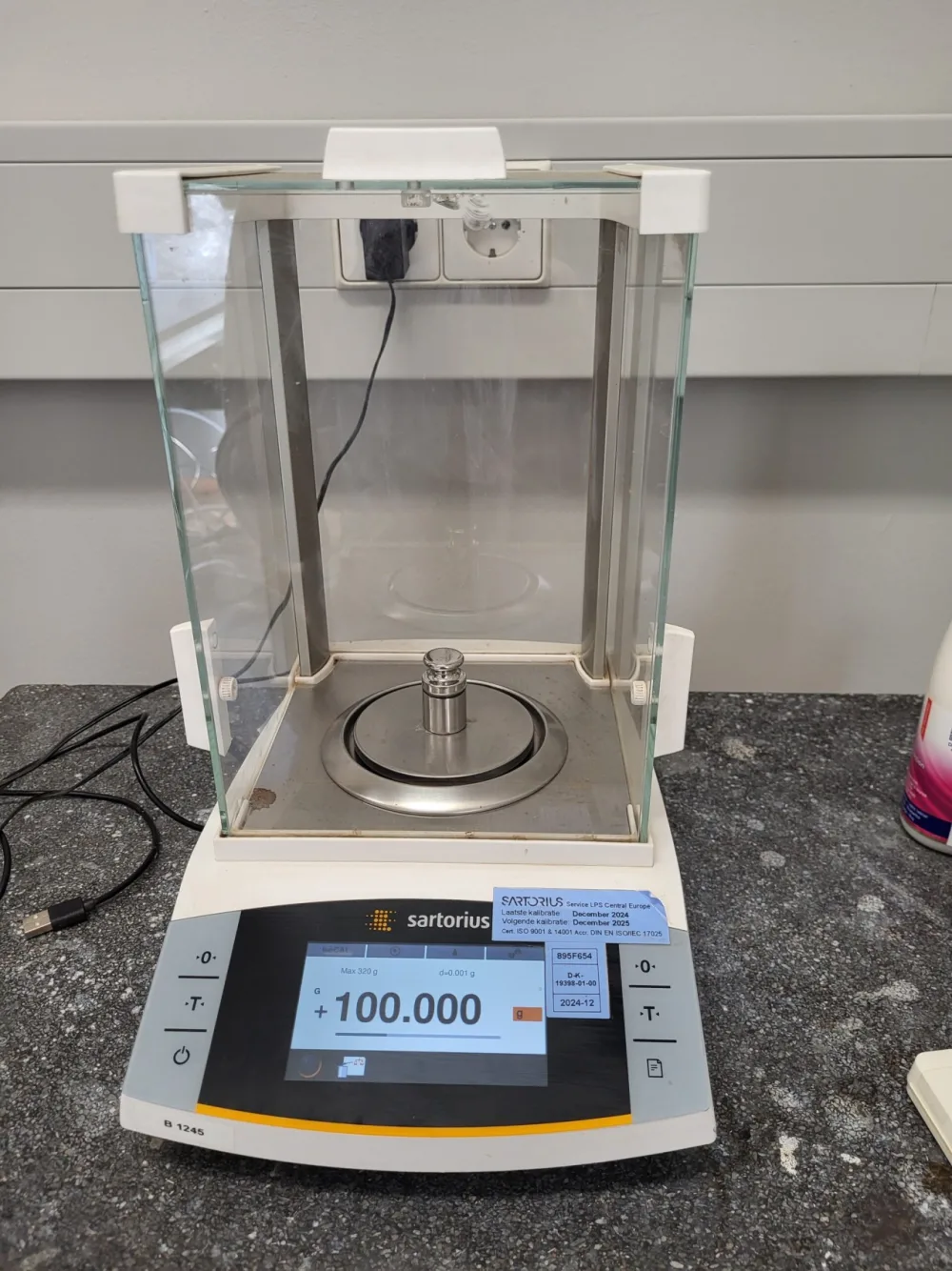 2541 - Used Sartorius BCA324I-1s analytical balance