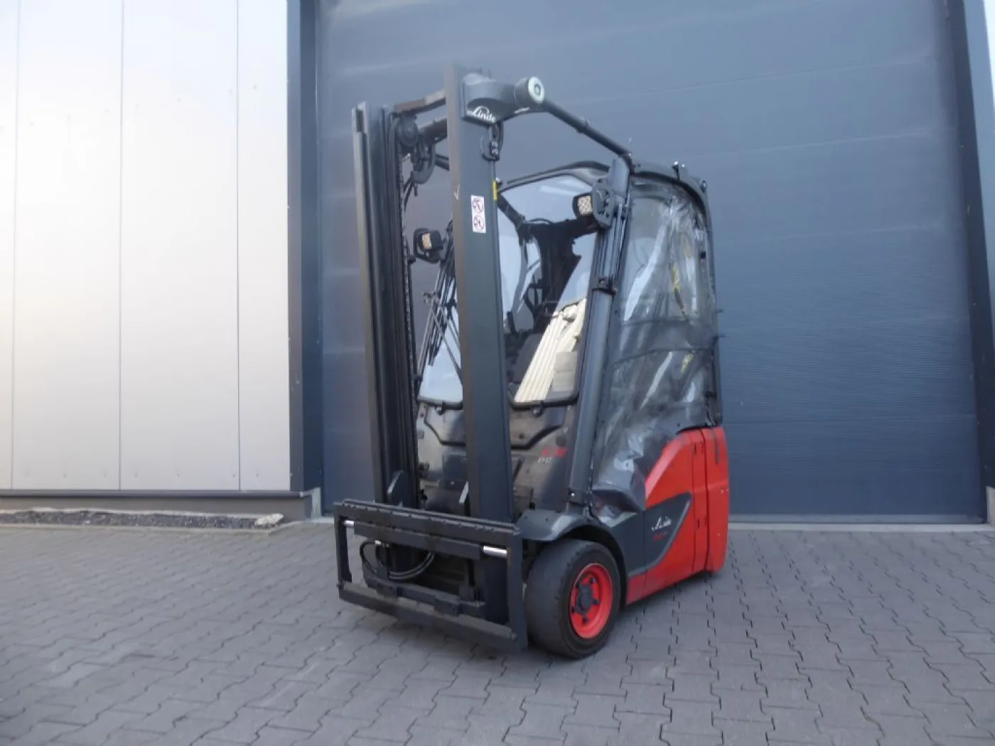 Linde E12-02 - 1
