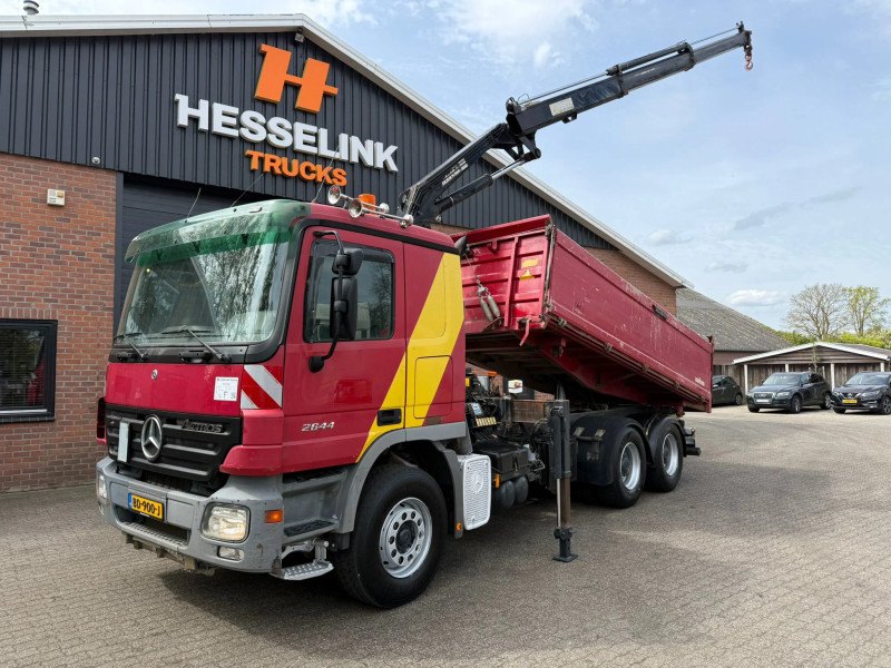 Mercedes-Benz 2644 L 6X4 3 Side Tipper + MKG Crane/Crane