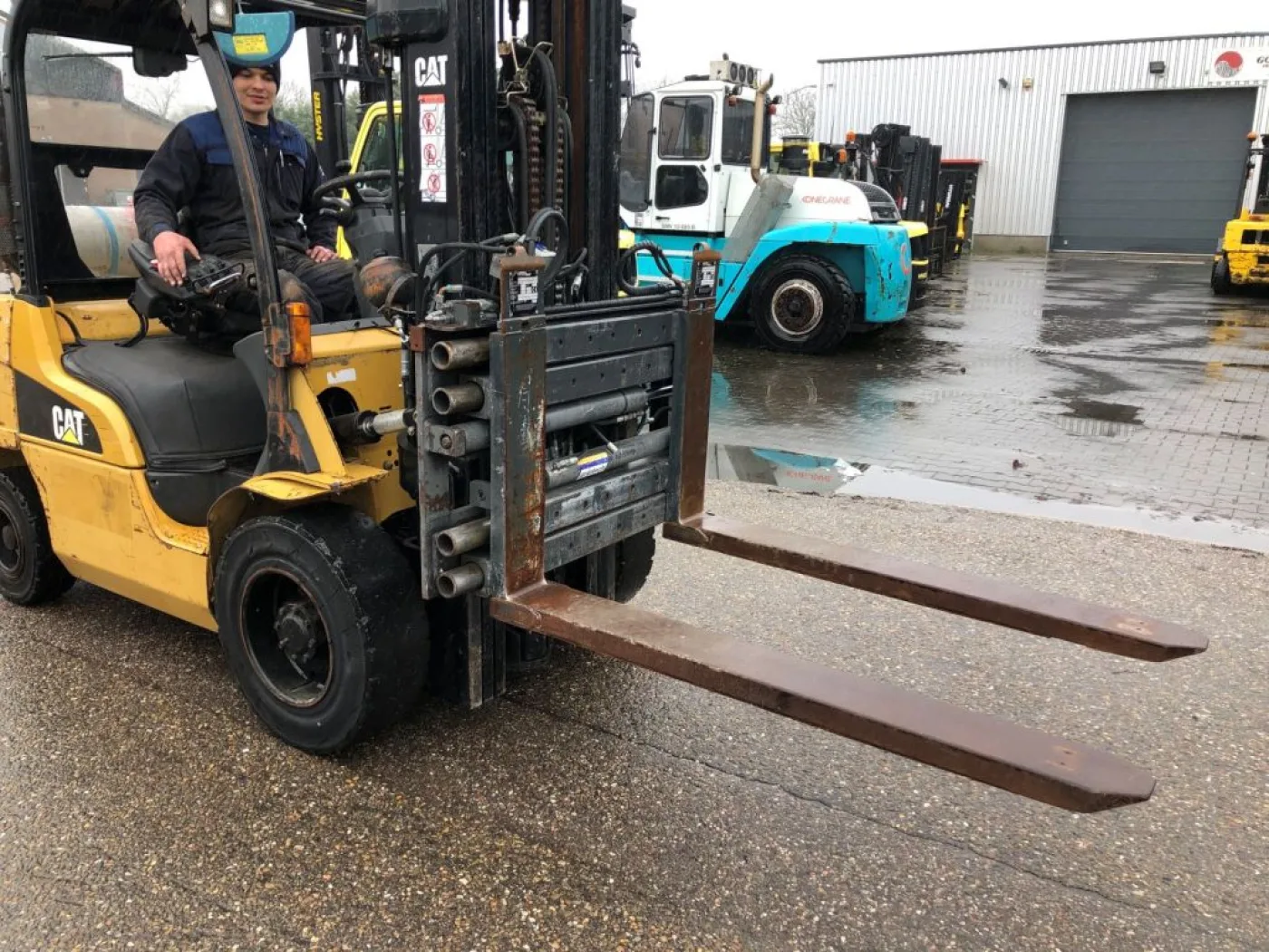 Caterpillar GP35N - 7