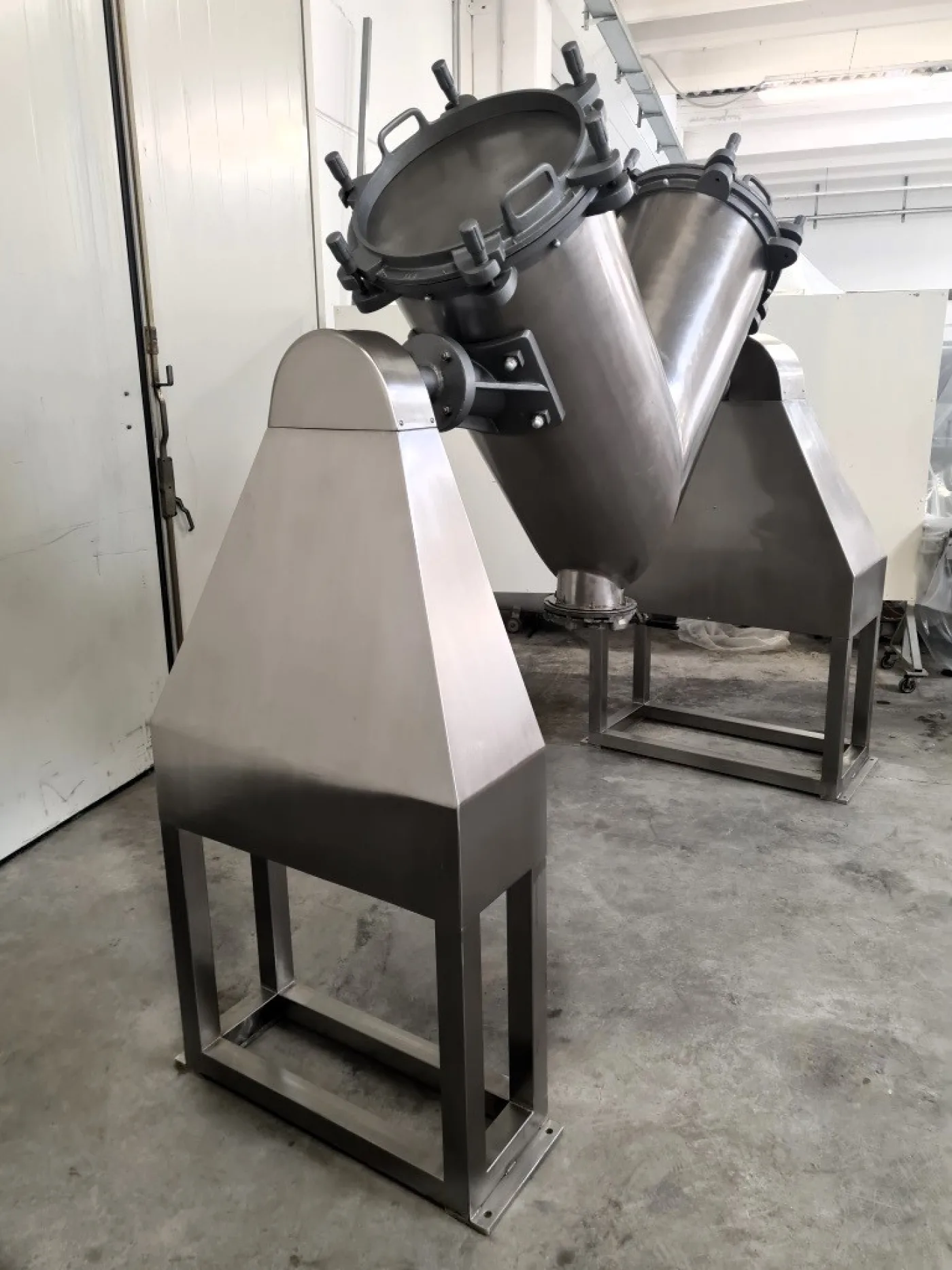 MESCOLATORE A V – MOD. 350 LT - 7