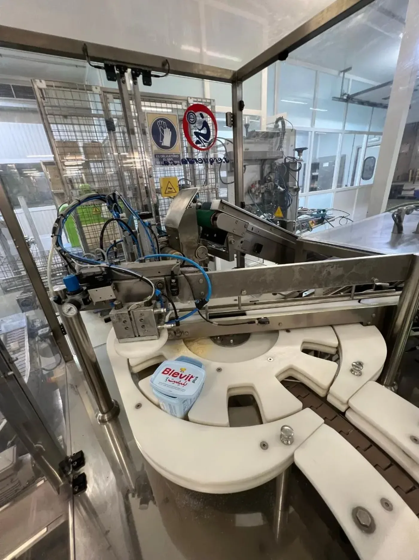 J. ESQUERDA PACKAGING MACHINE - 2
