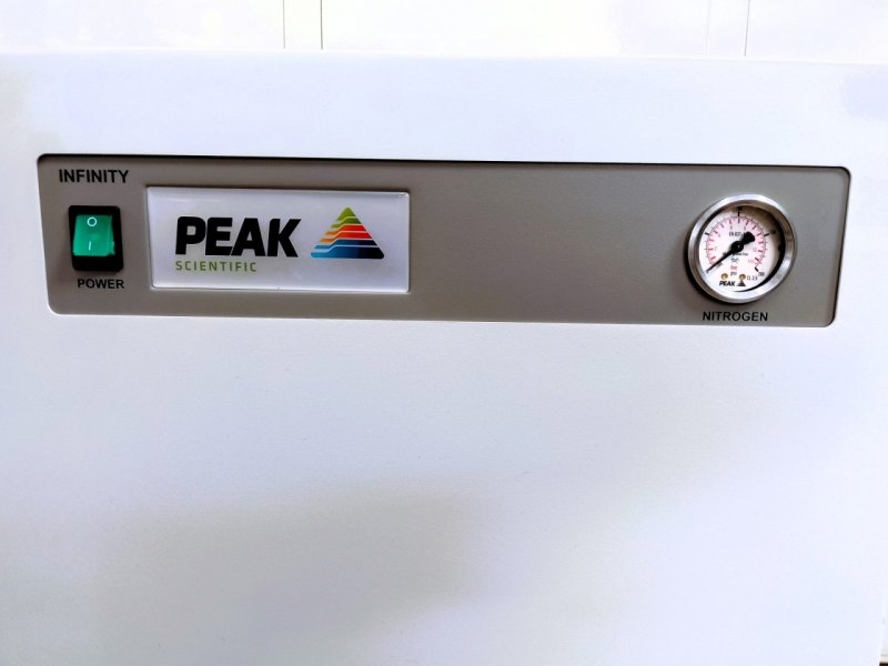 GENERATORE DI AZOTO – PEAK SCIENTIFIC – MOD. INFINITY 5010