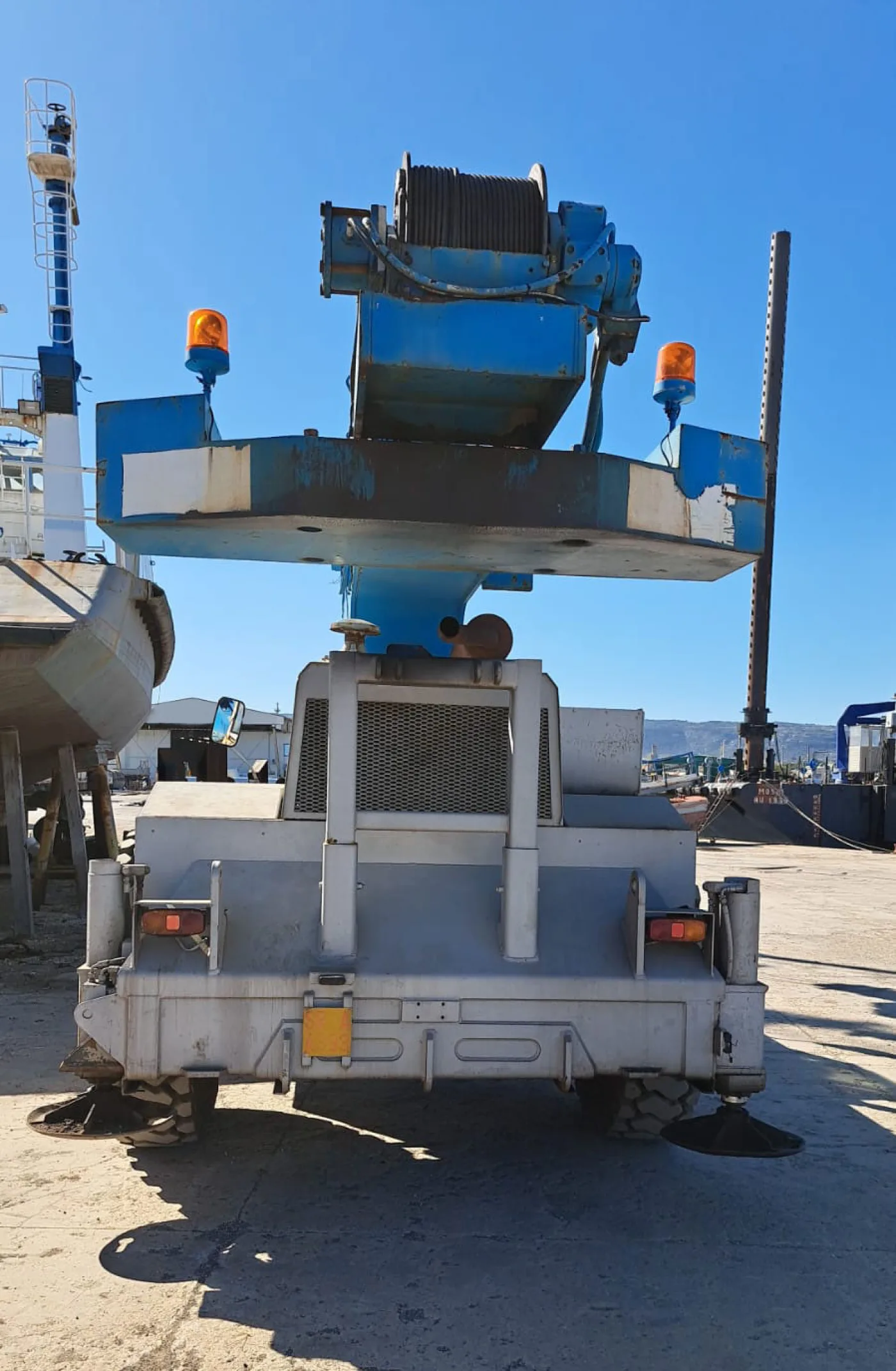 Kato CR-350Ri Mobile Crane - 2