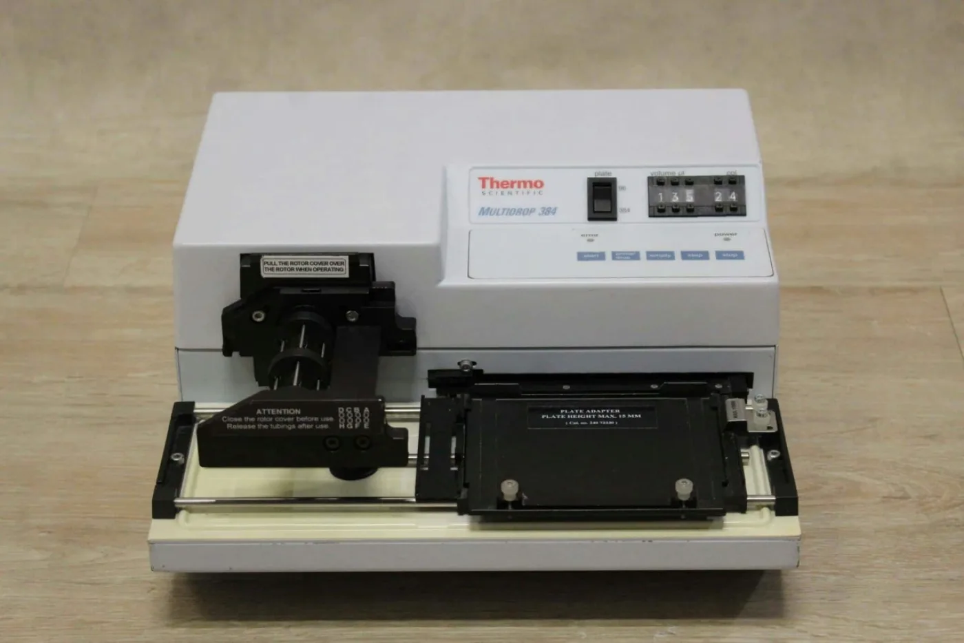 Thermo Scientific Multidrop 384 Reagens Dispenser - 1