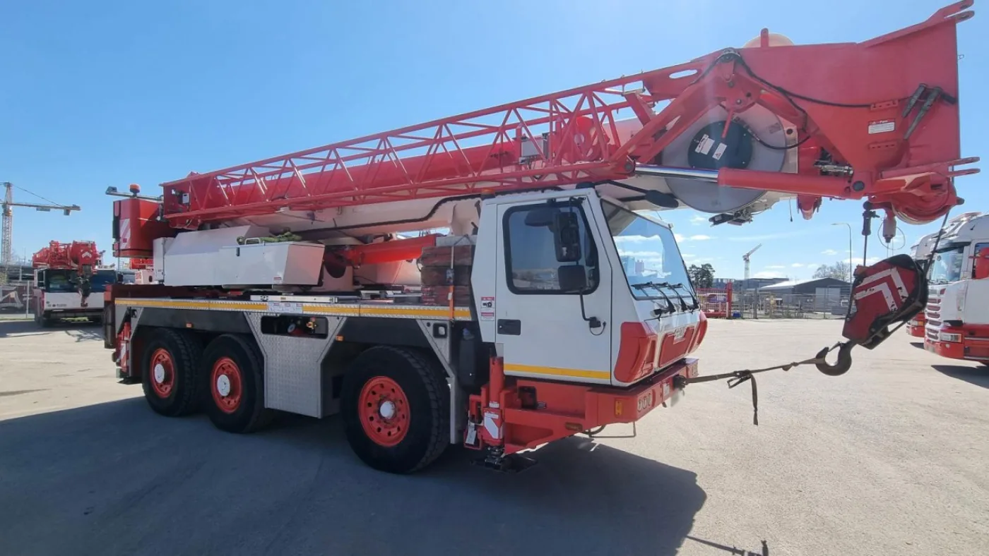 Grove GMK 3055 Mobile Crane - 3