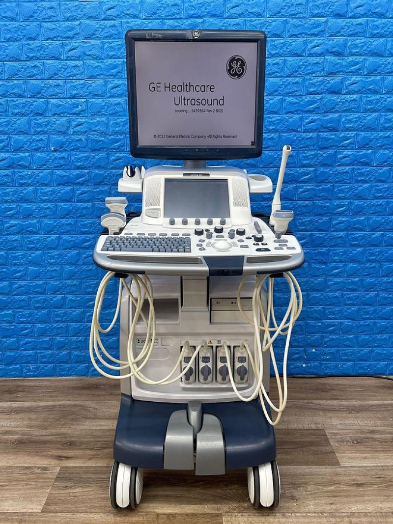 GE Logiq E9 YOM: 2014 With 4 Probes.