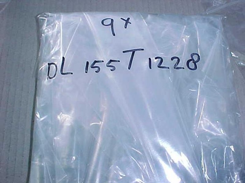 BOSCH INJECTOR NOZZLE DL155T1228 NEW !!