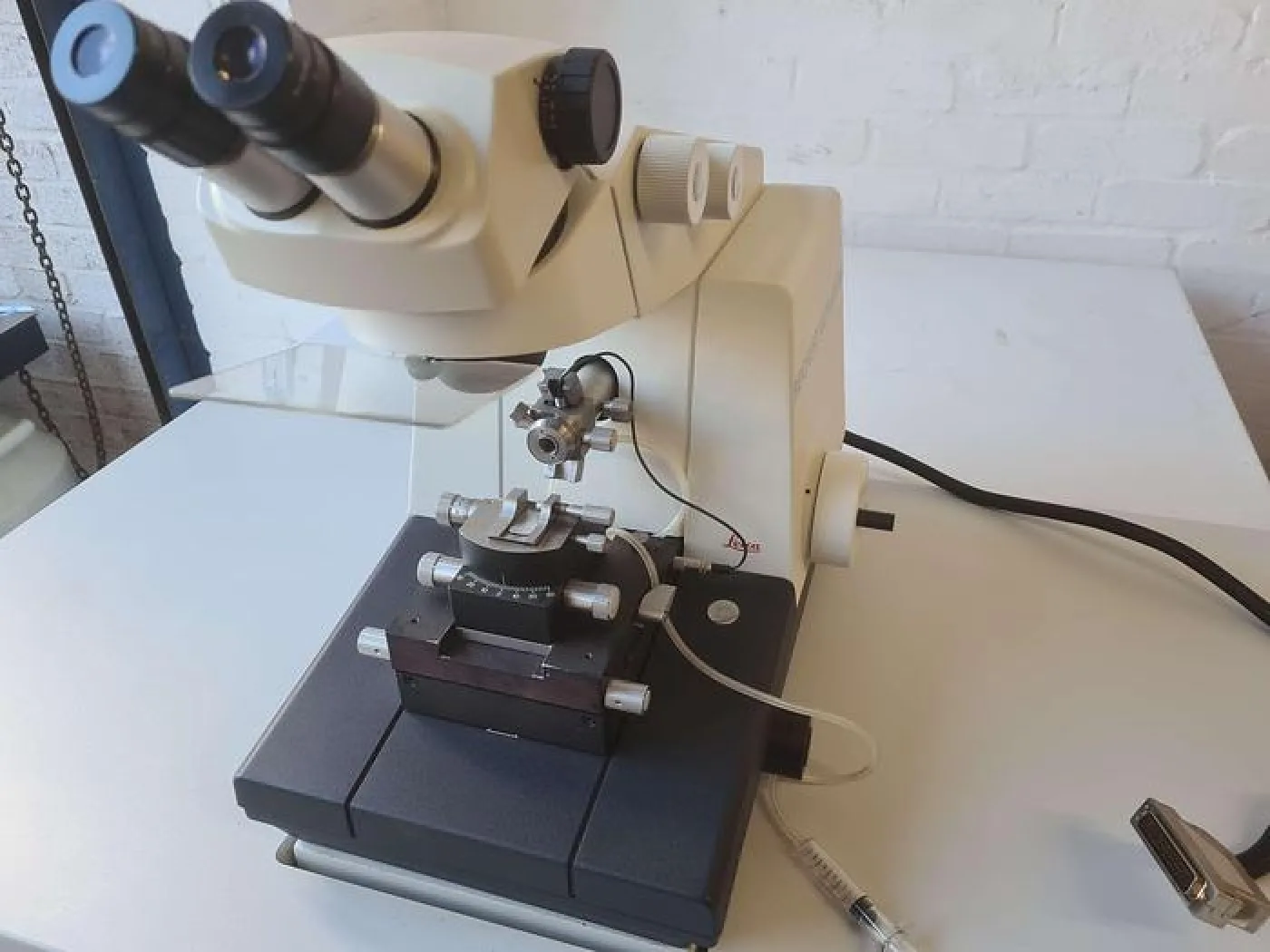 Leica Ultracut 702501 Ultramicrotome Microtome - 1