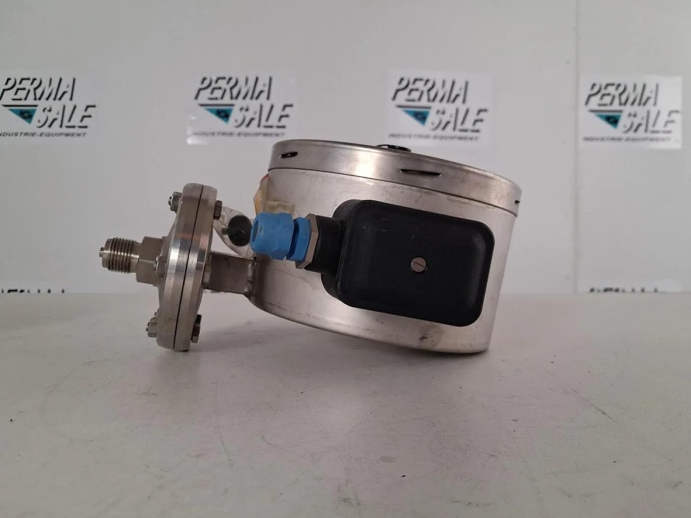 WIKA 831.12 Pressure Gauge -1 to +3 bar with Inductive Contact - 5