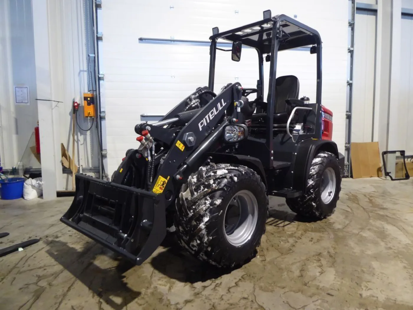 Pitbull Pitbull X27-26 mit Linde Hydrostat - 1