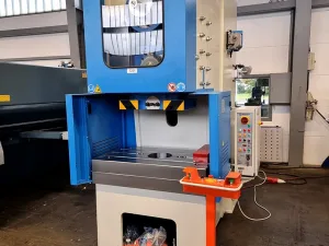 C-Ständer Exzenterpresse CDCS 1600 P81