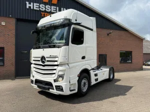 Mercedes-Benz Actros 1845 L Gigaspace 2x tank Standairco Smarttacho 2! 373,281KM EN Truck
