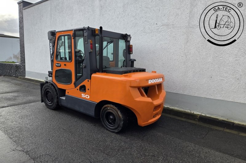 Doosan D50C-7