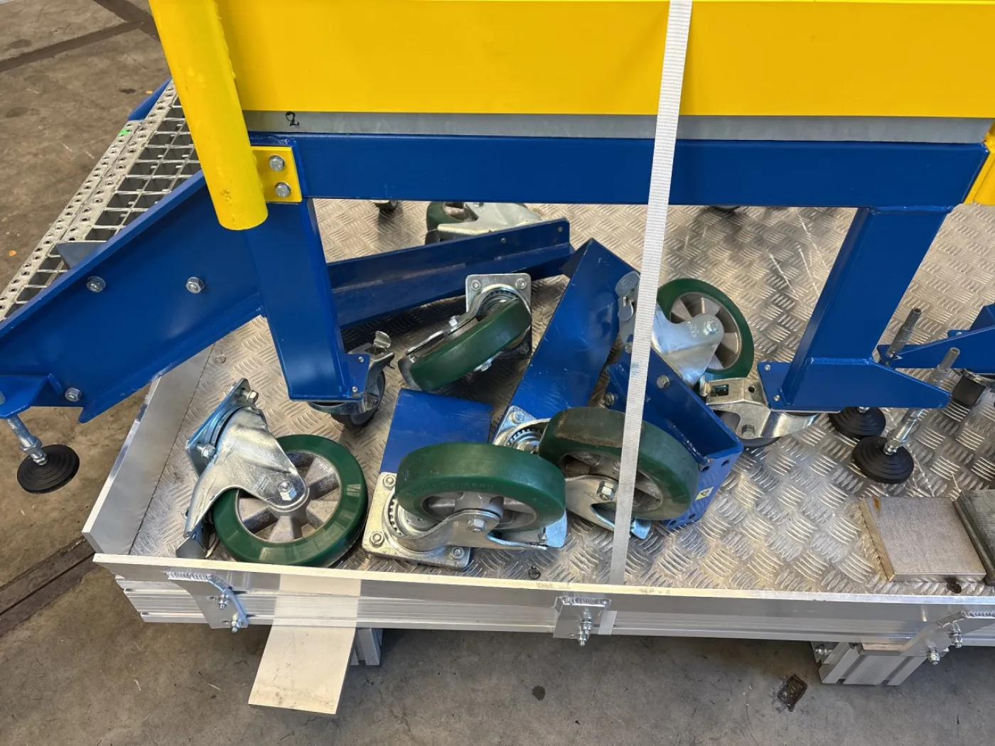 HUZAP GmbH Oktabin Inliner Closing Machine - Miscellaneous - 5