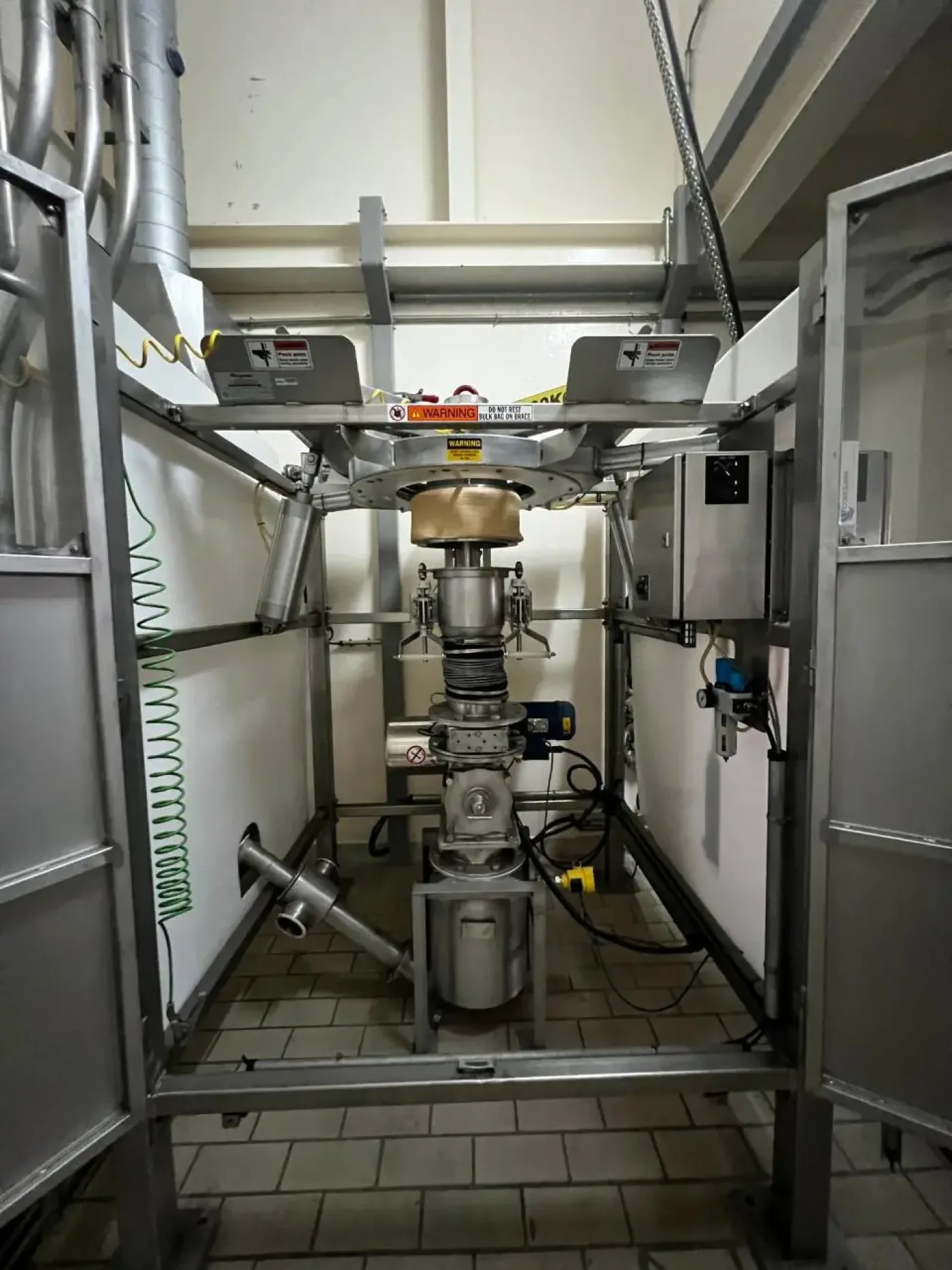 USED BIG BAGS UNLOADER AND VACUUM TRANSPORTATION - 1