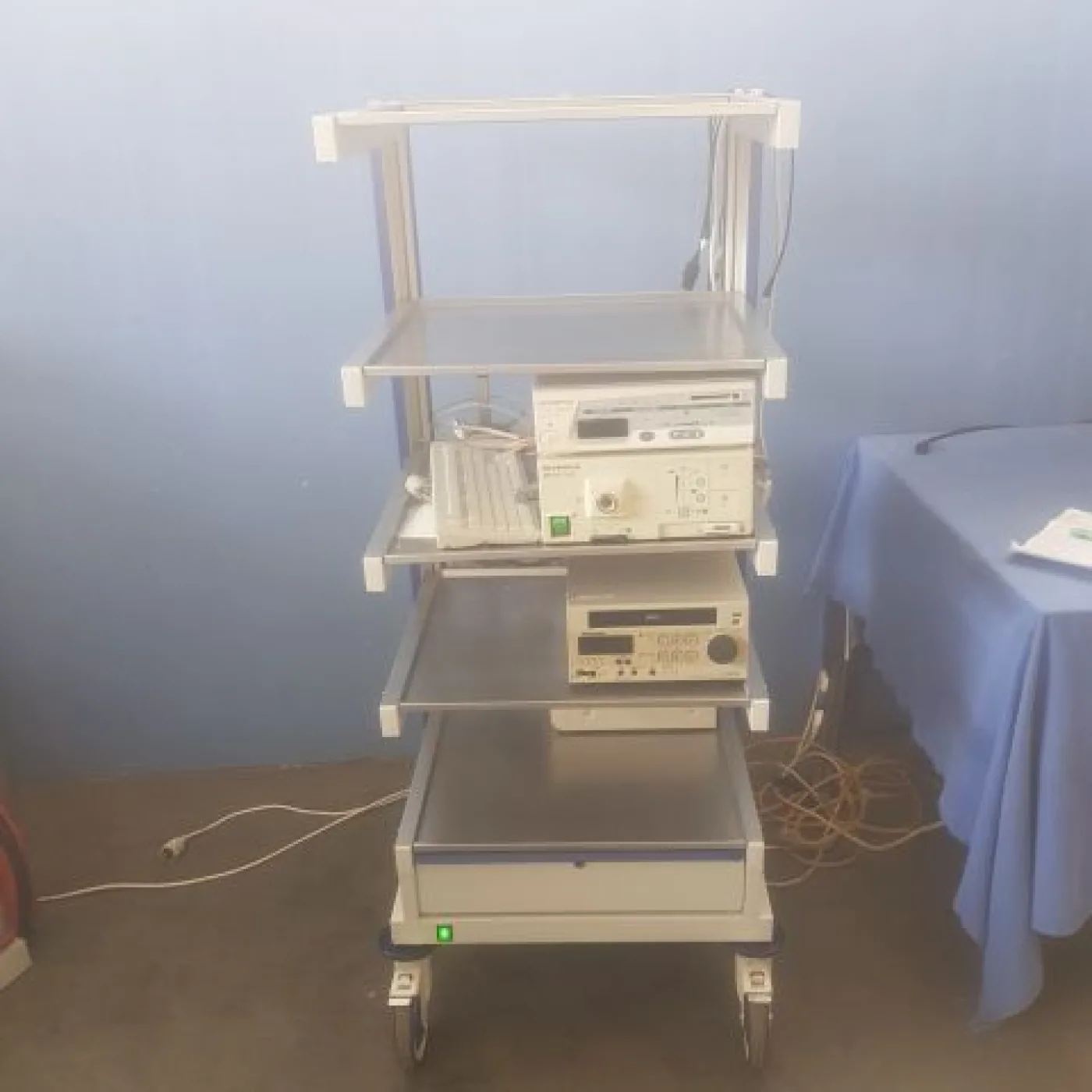 Gerätewagen/ Endoscopy cart (Gebraucht, sehr gut) - 1