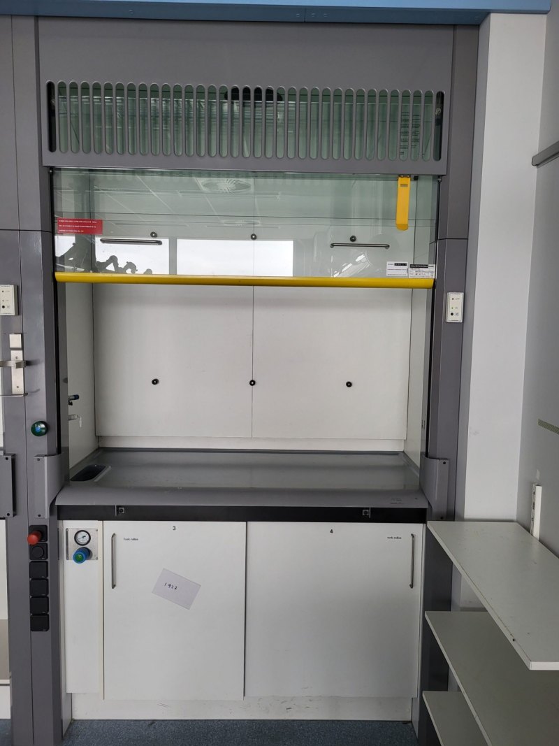 1927 - Used S+B Fumehood (150cm)