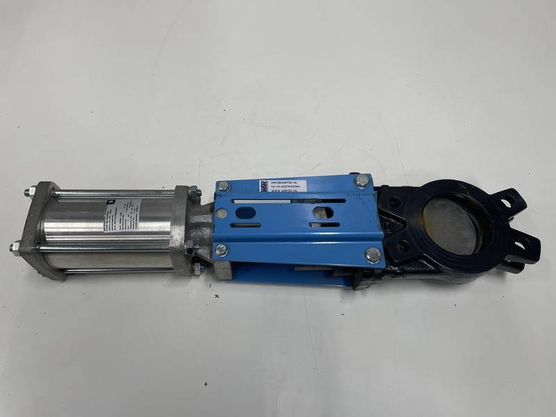 Knife gate valve