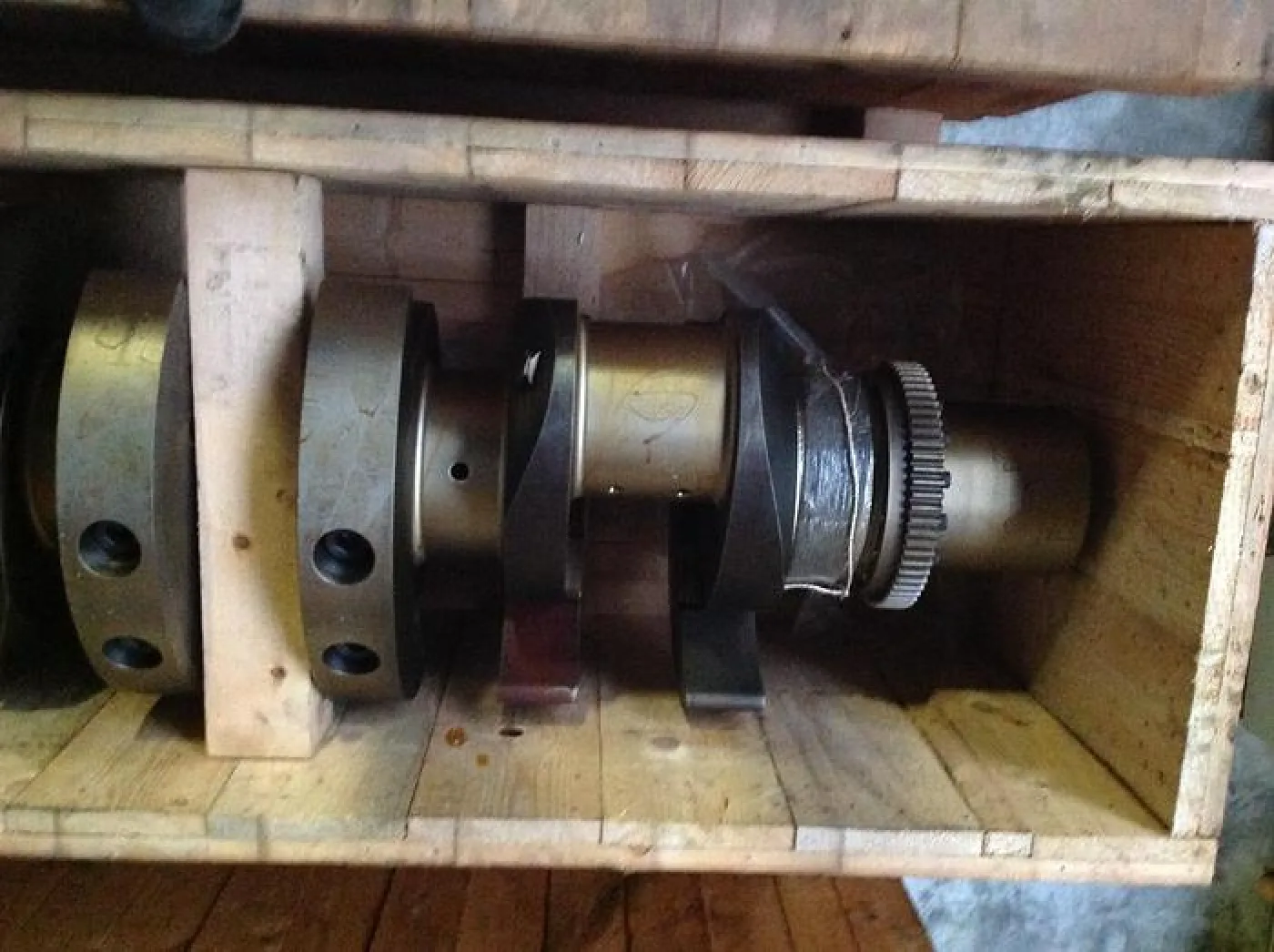 CRANKSHAFT DEUTZ SBV12M628 - 2