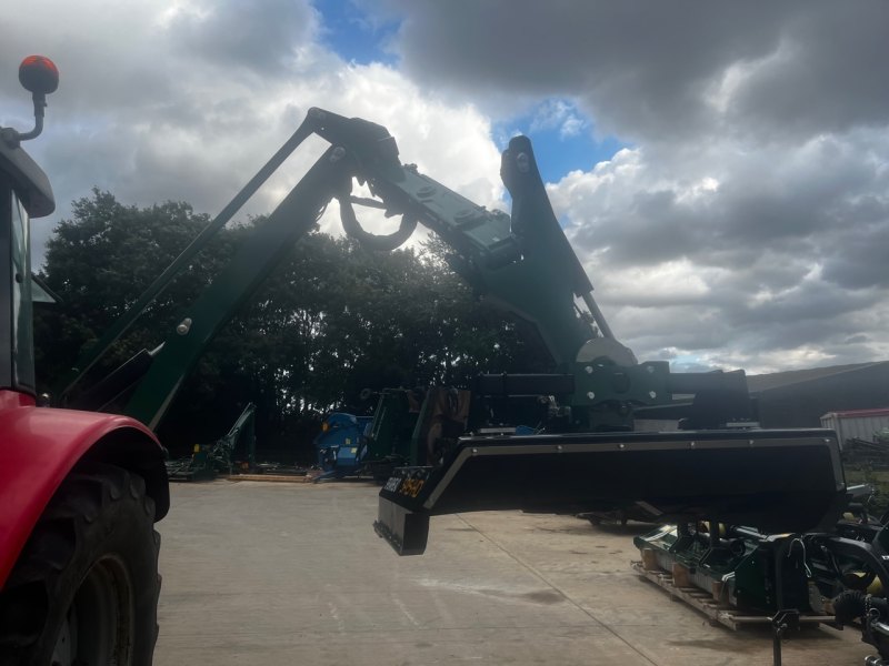 Spearhead Twiga VFRT72 Pro Hedgecutter with Rotary head